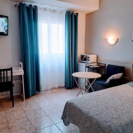 Hostal Nevada Hostel Fuengirola Εξωτερικό φωτογραφία