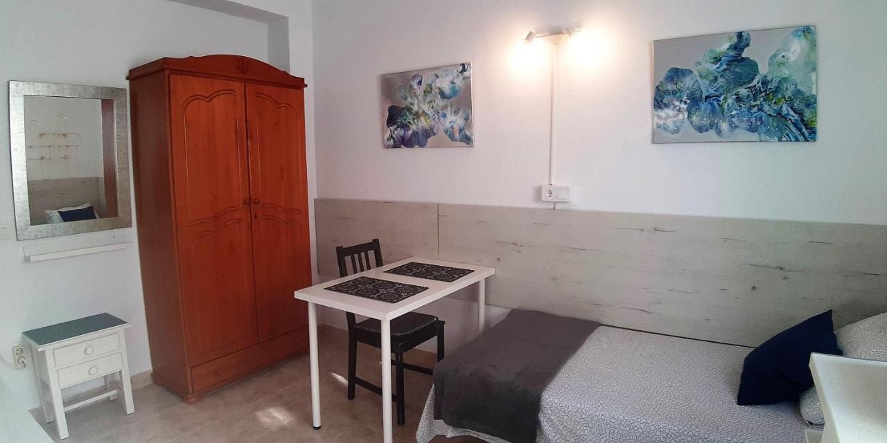 Hostal Nevada Hostel Fuengirola Εξωτερικό φωτογραφία