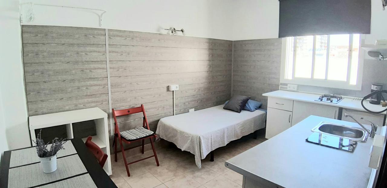 Hostal Nevada Hostel Fuengirola Εξωτερικό φωτογραφία