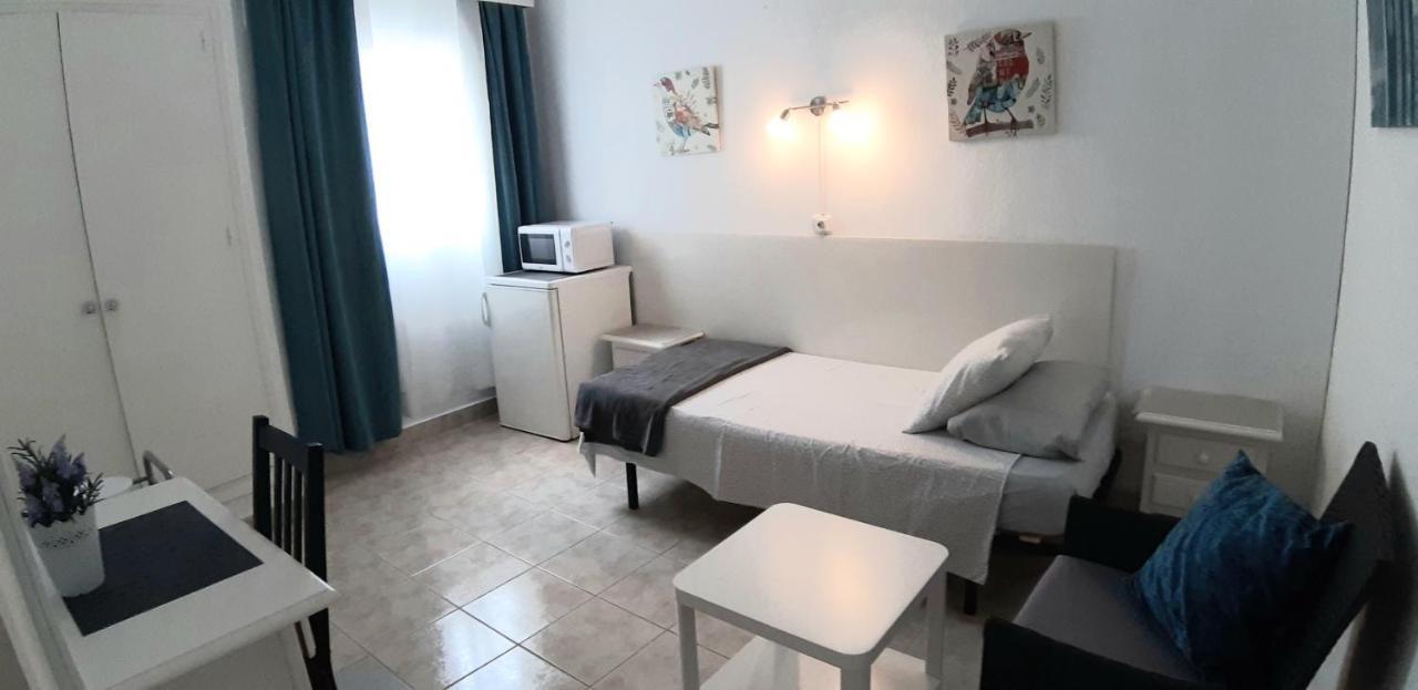 Hostal Nevada Hostel Fuengirola Εξωτερικό φωτογραφία