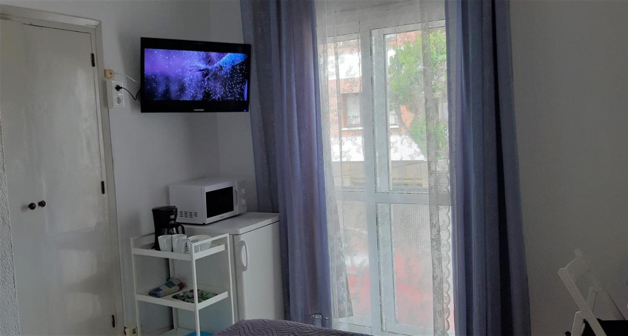 Hostal Nevada Hostel Fuengirola Εξωτερικό φωτογραφία