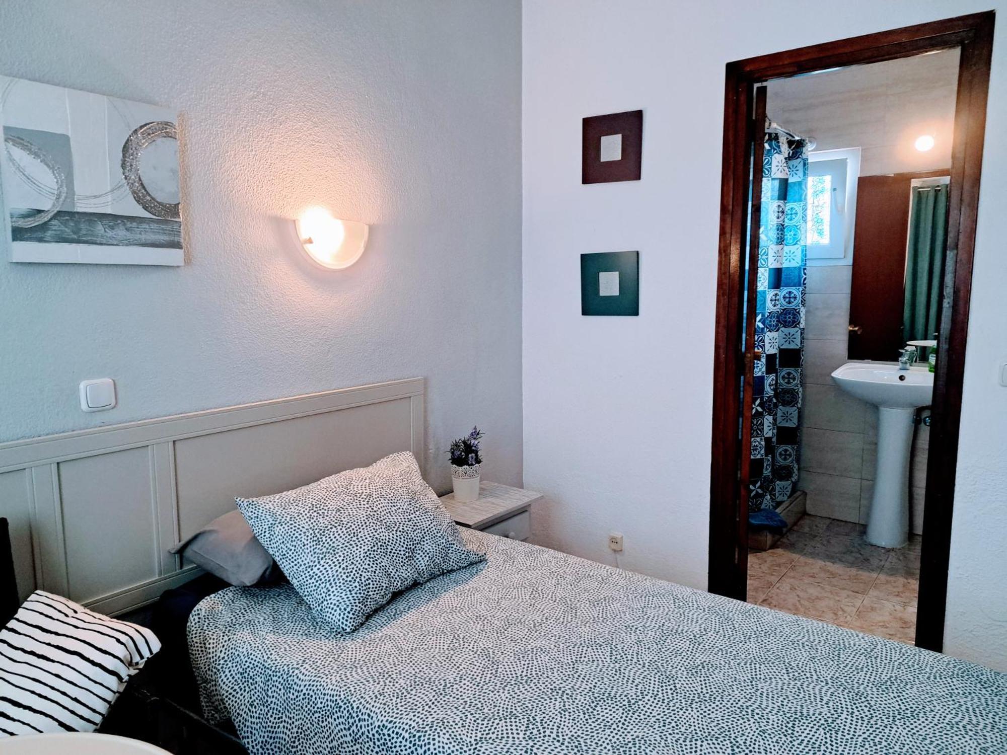 Hostal Nevada Hostel Fuengirola Εξωτερικό φωτογραφία