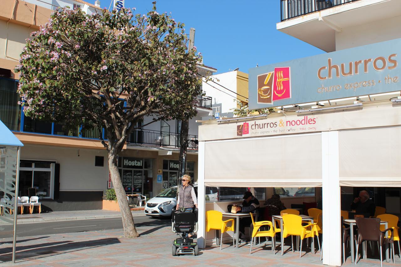 Hostal Nevada Hostel Fuengirola Εξωτερικό φωτογραφία